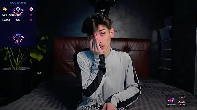 DanielCrush1 online show from 11-09-25, 10:13