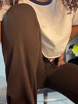 Snapshot of stormyy_ chatting on 10-07-25, 12:19 stormyy online show from 10-07-25, 12:19