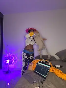 Snapshot of stormyy_ chatting on 10-22-25, 11:37 stormyy online show from 10-22-25, 11:37