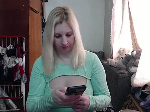 BustyBlond online show from 02-15-25, 09:38