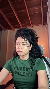 Snapshot of GabriSaenz chatting on 10-30-25, 01:12 GabriSaenz online show from 10-30-25, 01:12