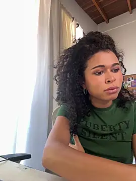 Snapshot of GabriSaenz chatting on 11-18-25, 02:54 GabriSaenz online show from 11-18-25, 02:54