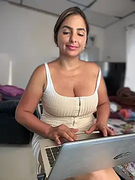 sammyqueenx21 online show from 01-29-25, 10:32