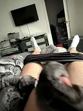 Snapshot of Furdale chatting on 10-13-25, 01:55 Furdale online show from 10-13-25, 01:55