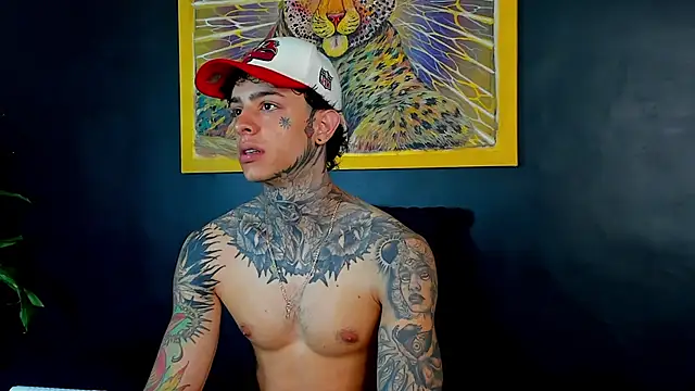 Snapshot of Aron_ford chatting on 09-23-25, 11:46 Aron ford online show from 09-23-25, 11:46