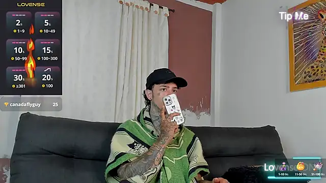 Snapshot of Aron_ford chatting on 09-30-25, 01:05 Aron ford online show from 09-30-25, 01:05