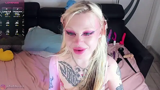 Snapshot of HelenGoat chatting on 12-12-24, 03:05 HelenGoat online show from 12-12-24, 03:05