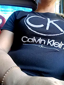 Nicolle Milf online show from 02-02-25, 08:08