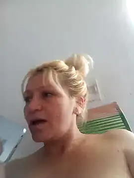 Nicolle Milf online show from 03-03-25, 05:39