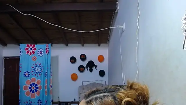 Nicolle Milf online show from 10-31-25, 06:31