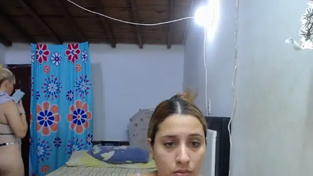 Nicolle Milf online show from 11-07-25, 08:09