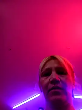 Nicolle Milf online show from 11-13-25, 06:18