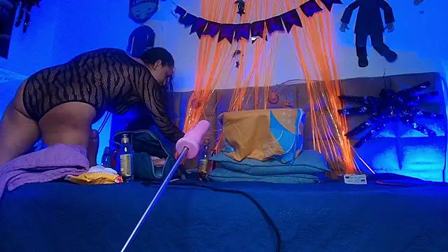 britanyy  online show from 10-16-25, 03:07