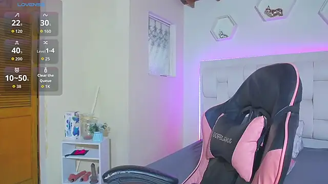 shanakendall online show from 10-27-25, 02:21