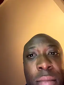 Snapshot of KingB8r chatting on 10-11-25, 10:19 KingB8r online show from 10-11-25, 10:19