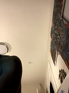 Snapshot of KingB8r chatting on 10-24-25, 05:04 KingB8r online show from 10-24-25, 05:04