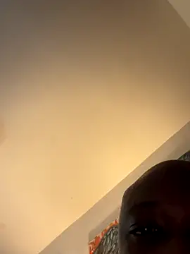 Snapshot of KingB8r chatting on 11-23-25, 06:57 KingB8r online show from 11-23-25, 06:57