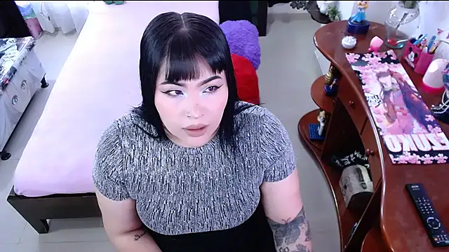 lufek23 online show from 12-13-24, 01:01