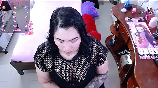 lufek23 online show from 12-14-24, 02:53