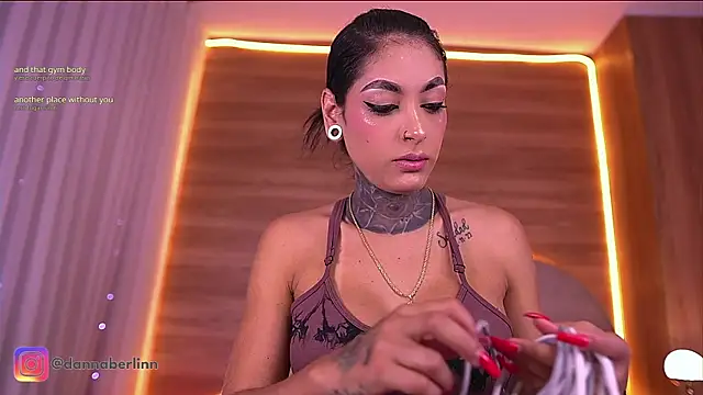 danna berlin  online show from 04-07-26, 07:25