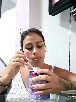 Snapshot of Latina_sexy1 chatting on 02-06-25, 08:34 Latina sexy1 online show from 02-06-25, 08:34