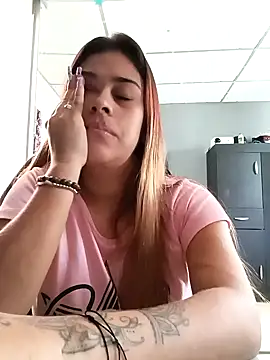 Snapshot of Latina_sexy1 chatting on 02-13-25, 04:07 Latina sexy1 online show from 02-13-25, 04:07