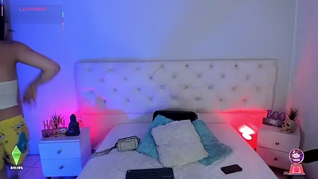 Snapshot of Aron_cruz chatting on 10-08-25, 01:09 Aron cruz online show from 10-08-25, 01:09