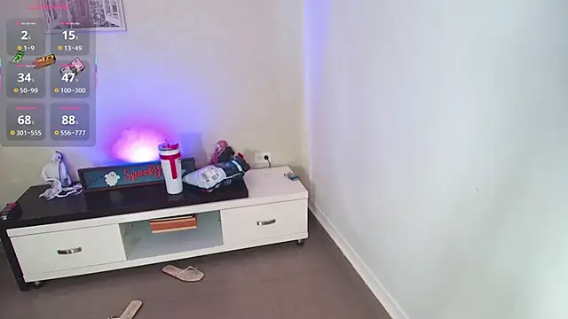 Snapshot of Sassy--Girl chatting on 10-31-25, 06:09 Sassy--Girl online show from 10-31-25, 06:09