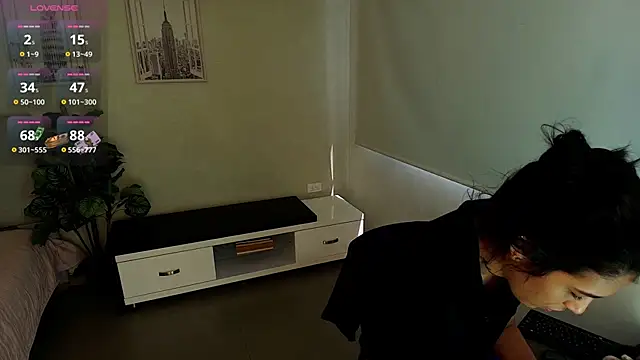 Snapshot of Sassy--Girl chatting on 11-13-25, 06:07 Sassy--Girl online show from 11-13-25, 06:07