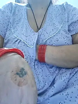 Snapshot of Kavya_XX chatting on 10-18-25, 01:08 Kavya XX online show from 10-18-25, 01:08