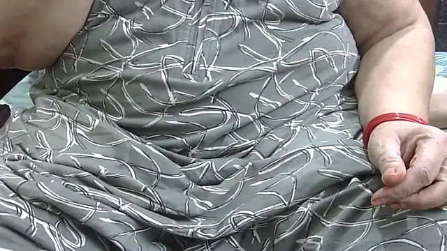 Snapshot of Kavya_XX chatting on 11-01-25, 02:24 Kavya XX online show from 11-01-25, 02:24