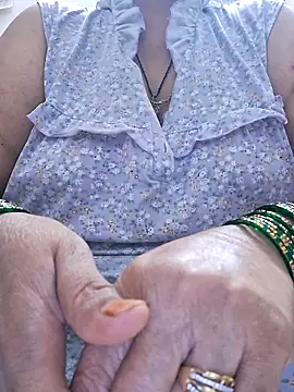 Snapshot of Kavya_XX chatting on 11-05-25, 06:30 Kavya XX online show from 11-05-25, 06:30