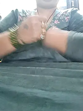 Snapshot of Kavya_XX chatting on 11-08-25, 11:10 Kavya XX online show from 11-08-25, 11:10