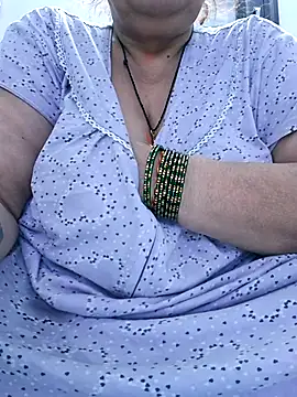 Snapshot of Kavya_XX chatting on 11-12-25, 11:43 Kavya XX online show from 11-12-25, 11:43