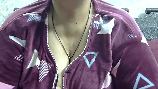 Snapshot of Kavya_XX chatting on 11-19-25, 12:05 Kavya XX online show from 11-19-25, 12:05