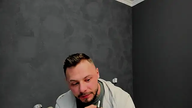 BrianHunts online show from 12-24-24, 06:33