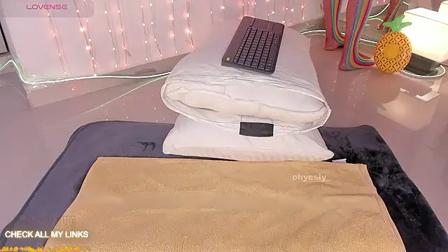 ohyesly  online show from 01-09-26, 10:07