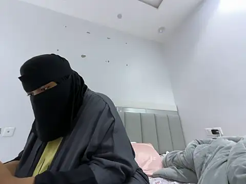 Submissive Arab online show from 01-02-25, 04:46