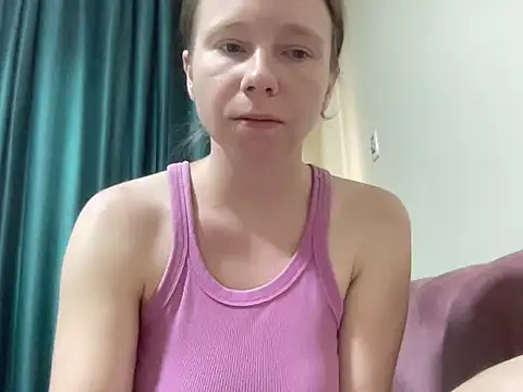 Snapshot of SweetLucy96 chatting on 09-09-25, 11:32 SweetLucy96 online show from 09-09-25, 11:32