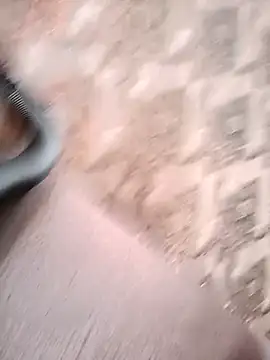 Snapshot of LeilaSaint chatting on 10-24-25, 07:05 LeilaSaint online show from 10-24-25, 07:05