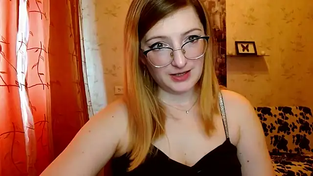 Snapshot of Arielsssplash chatting on 03-19-25, 08:23 Arielsssplash online show from 03-19-25, 08:23