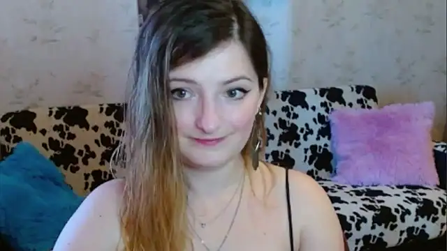 Snapshot of Arielsssplash chatting on 09-24-25, 07:01 Arielsssplash online show from 09-24-25, 07:01