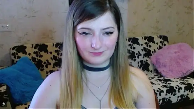 Snapshot of Arielsssplash chatting on 10-07-25, 01:52 Arielsssplash online show from 10-07-25, 01:52