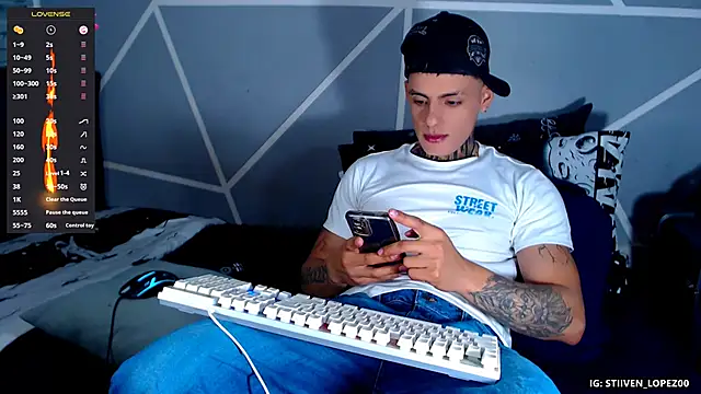 Snapshot of danilohot_19 chatting on 09-14-25, 07:46 danilohot 19 online show from 09-14-25, 07:46