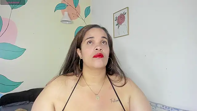 Alondra zaaens online show from 10-16-25, 01:01