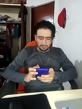 Snapshot of real_life_ chatting on 11-09-25, 09:57 real life online show from 11-09-25, 09:57