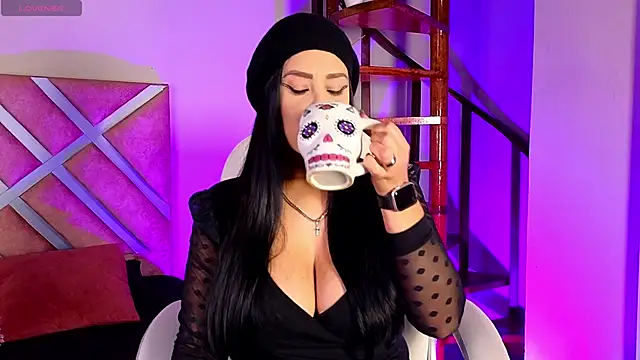  kelly hous36 online show from 02-25-25, 12:24