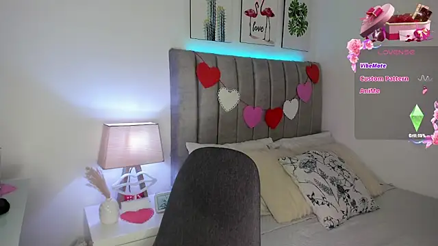 Katysmith26 online show from 02-13-25, 06:09