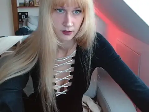 goldhaarigeDame online show from 10-05-25, 02:26