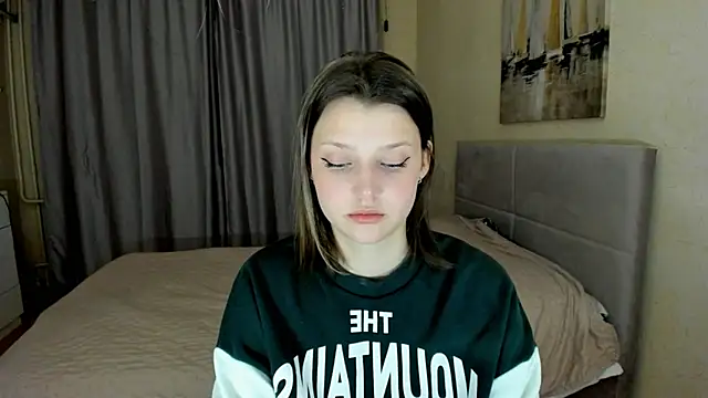 SoniNesti online show from 10-13-25, 03:12